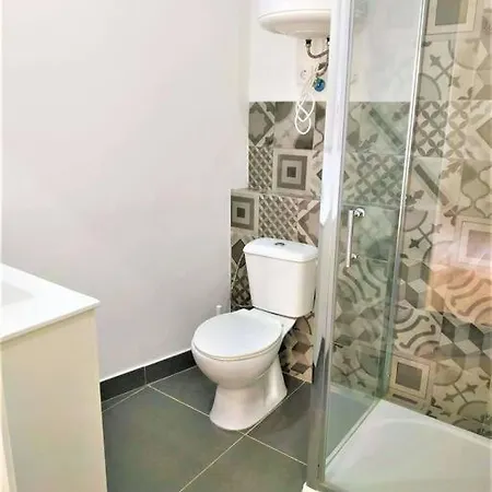 Apartamento T2 Com Piscina-seixal, Perto De Lisboa