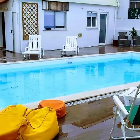 Apartamento T2 Com Piscina-seixal, Perto De Lisboa 아파트 Arrentela